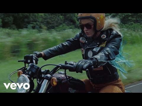 Katy Perry – Harleys In Hawaii Mp3 Download/Video & Lyrics