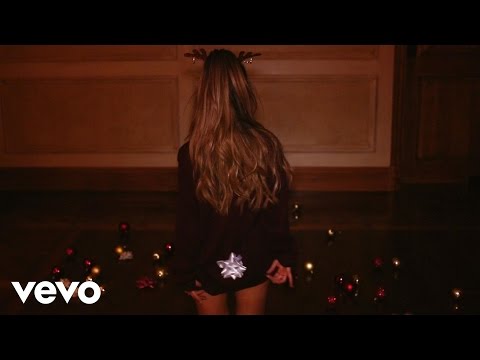 Ariana Grande – Santa Tell Me Mp3 Download/Video & Lyrics