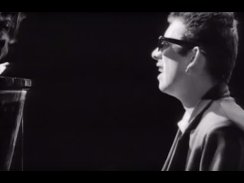The Pogues – Fairytale Of New York Mp3 Download/Video & Lyrics