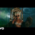 Rihanna - Pour It Up Mp3/Mp4 Download & Lyrics