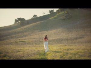 Lizzy McAlpine - ceilings Mp3/Mp4 Download & Lyrics